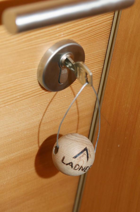 Ladner Apartamento
